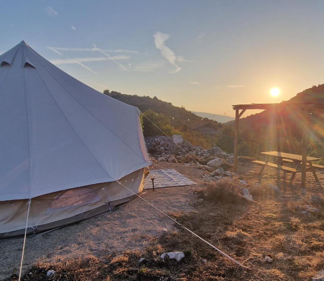 Tente Lodge Type Tipi A 1H De Nice Voie Lactee Bezaudun-les-Alpes Esterno foto